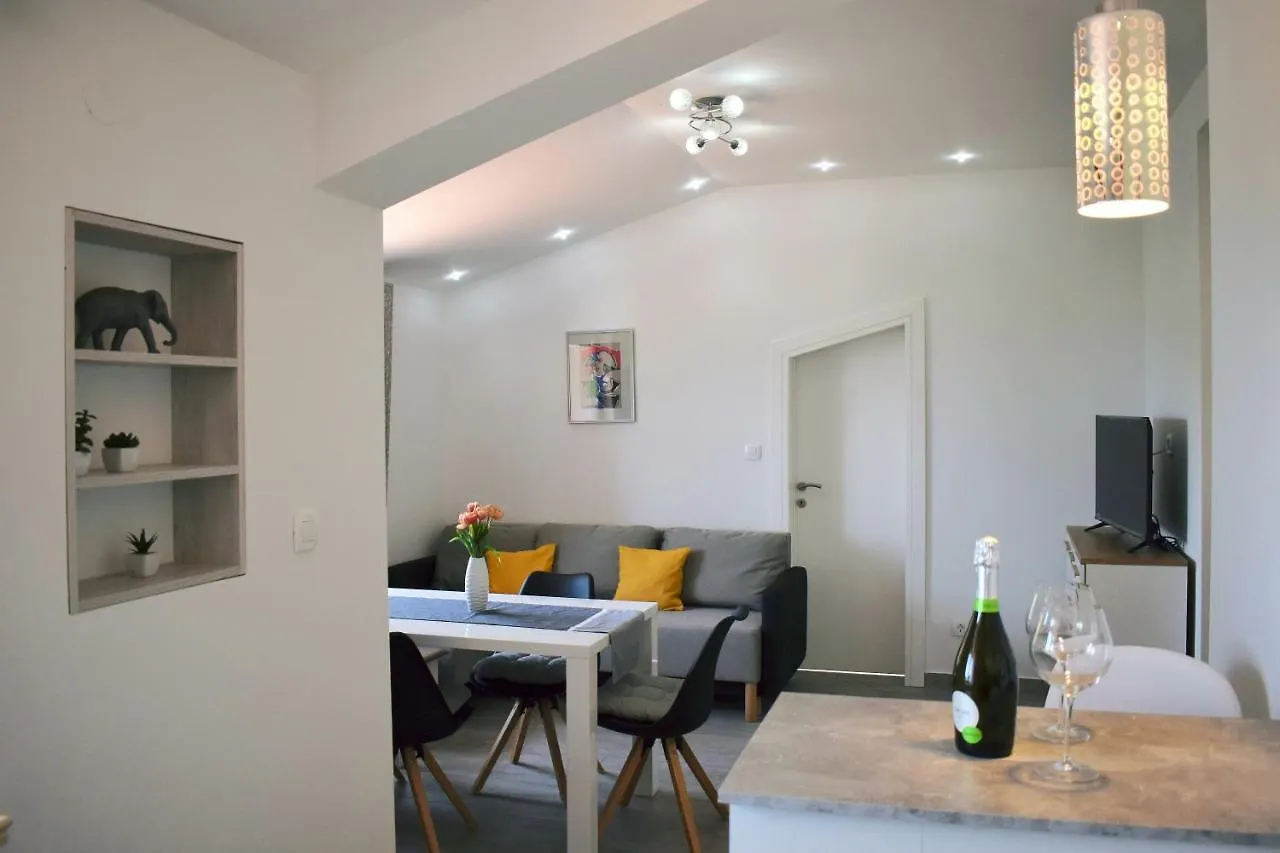 Klikly Apartment Labin  Croatia